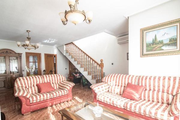 Chalet adosado en Calle los Riquelmes, 7, La Murada-Los Vicentes, Orihuela thumbnail 1