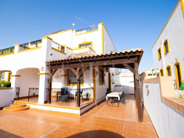 Chalet adosado en Calle Ciruelo, 227, Desamparados-Hurchillo-Torremendo, Orihuela thumbnail 2