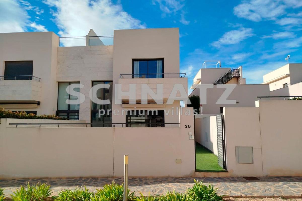 Sale of townhouse in  Chalet adosado en Villamartín, Orihuela , Orihuela photo 3