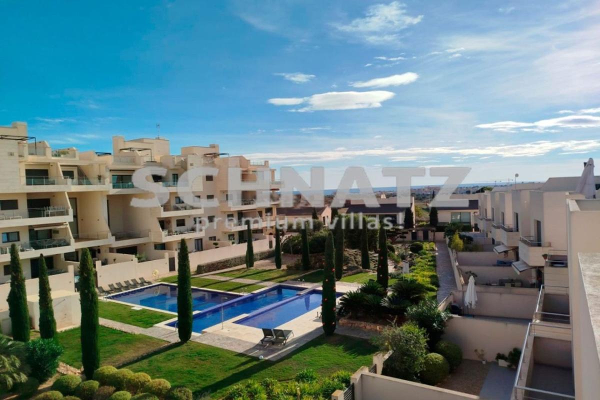 Sale of townhouse in  Chalet adosado en Villamartín, Orihuela , Orihuela photo 4