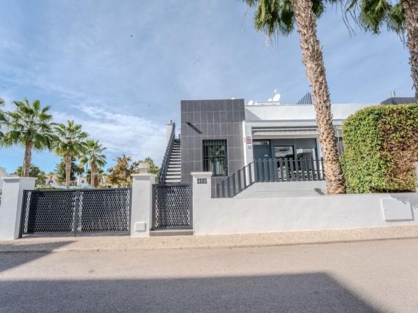 Chalet adosado en Calle Paso de Calais, 459, Villamartín, Orihuela photo 1