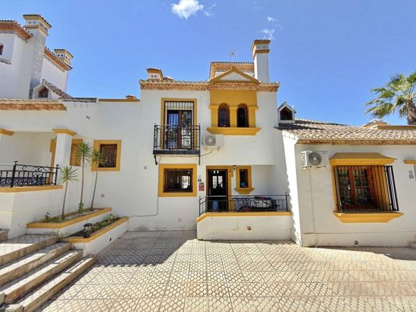 Chalet adosado en Calle Fernandez Caballero s/n, Villamartín, Orihuela photo 4