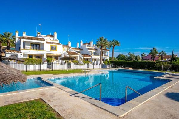 Chalet adosado en Villamartín, Orihuela photo 1