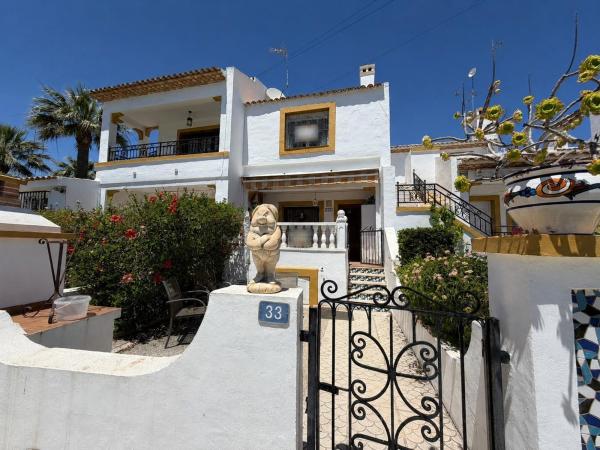 Chalet adosado en Urbanización V Martín Valencia, 225, Villamartín, Orihuela photo 1