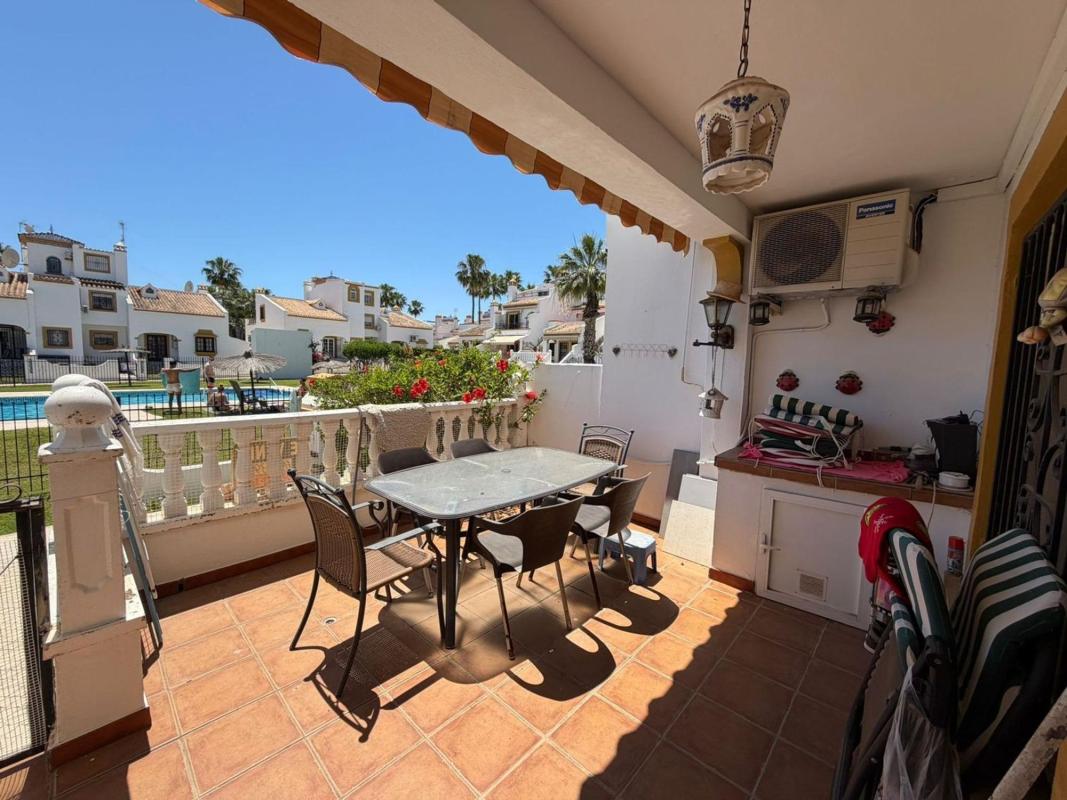 Sale of townhouse in Chalet adosado en Urbanización V Martín Valencia, 225, Villamartín, Orihuela , Orihuela photo 3