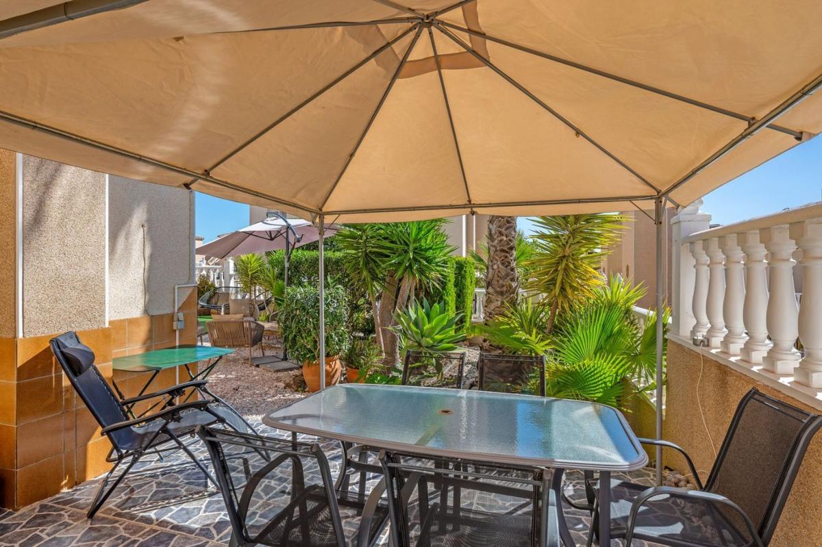 Sprzedaż szeregowego domku w Chalet adosado en Calle Guadalquivir, 40, Villamartín, Orihuela , Orihuela photo 3
