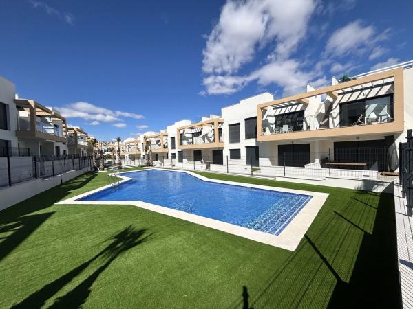 Ático en venta en Ático en Calle Guadiana, Villamartín, Orihuela, Orihuela photo 1