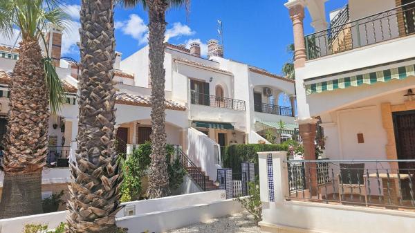 Chalet adosado en Villamartín, Orihuela photo 2