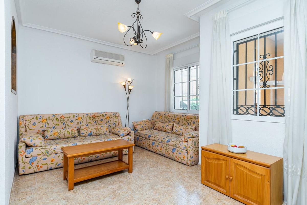 Sale of townhouse in Chalet adosado en Pau 26, Villamartín, Orihuela , Orihuela photo 5