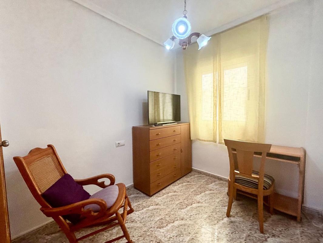 Venta de piso en Piso en Calle Patricio Perez, El Molino, Torrevieja, Torrevieja
photo 3