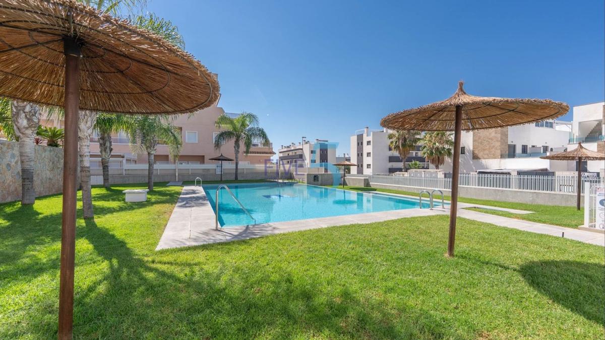 Продажа квартиры на Piso en Las Filipinas, Orihuela, Ориуэла
photo 2