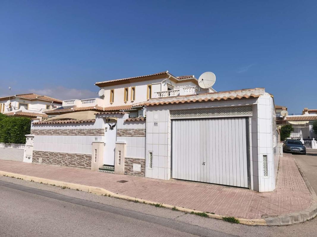 Duplex sale in Dúplex en Calle Júpiter, La Florida, Orihuela, Orihuela photo 2