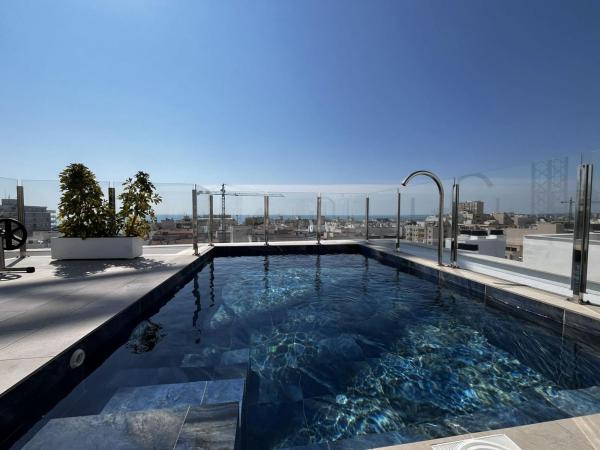 Продажа квартиры на Piso en Calle Ramón Gallud, 148, Las Piscinas Naturales, Torrevieja, Торревьеха
 photo 1