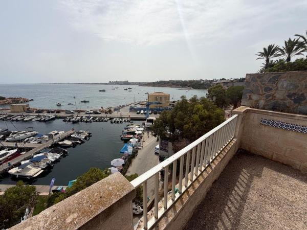 Casa o chalet independiente en Calle Levante s/n, Cabo Roig, Orihuela thumbnail 1