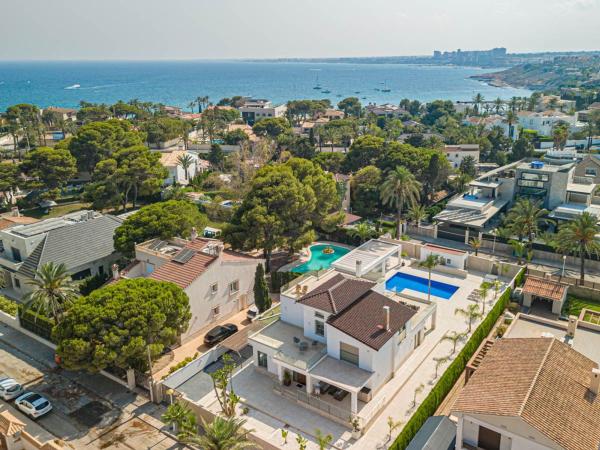 Casa o chalet independiente en Calle Baliza, Cabo Roig, Orihuela thumbnail 1