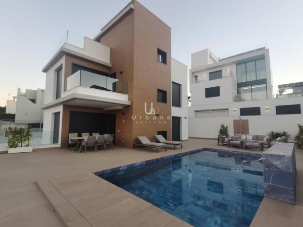 Casa o chalet independiente en Calle Juan Marse, Campoamor, Orihuela thumbnail 1
