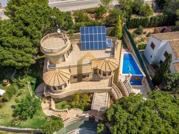 Chalet wolnostojący na sprzedaż w  Casa o chalet en Campoamor, Orihuela, Orihuela photo 4