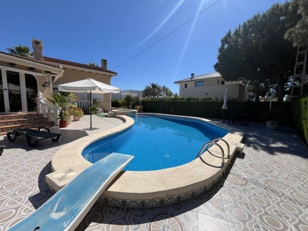 Casa o chalet independiente en Calle Huracán, 2, Cabo Roig, Orihuela thumbnail 1