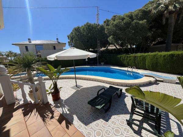 Casa o chalet independiente en Calle Huracán, 2, Cabo Roig, Orihuela thumbnail 2