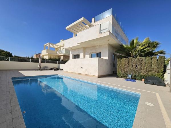 Casa o chalet independiente en Calle España 54 La Zenia 03189 Alicante Spain, La Zenia, Orihuela photo 1