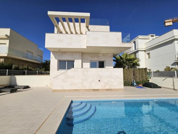 Casa o chalet independiente en Calle España 54 La Zenia 03189 Alicante Spain, La Zenia, Orihuela thumbnail 1