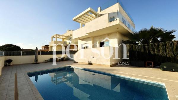 Casa o chalet independiente en La Zenia, Orihuela photo 1