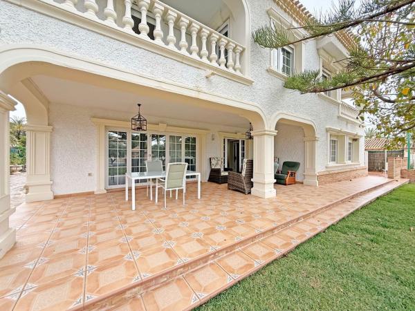 Casa o chalet independiente en Cabo Roig, Orihuela thumbnail 1