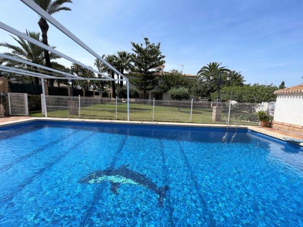 Частный шале на продаже в Casa o chalet en Cabo Roig, Orihuela, Ориуэла thumbnail 2