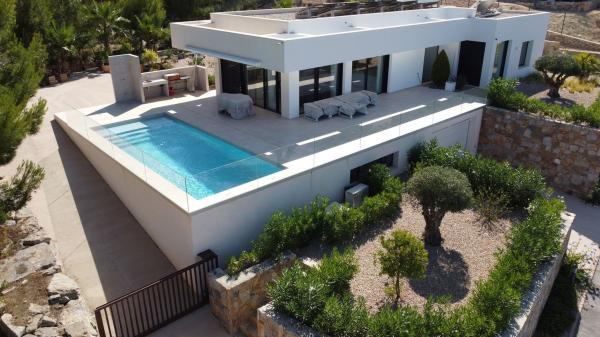 Casa o chalet independiente en Avenida de las Colinas, 15, Las Colinas Golf, Orihuela thumbnail 2
