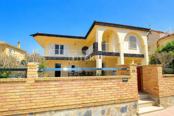 Casa o chalet independiente en Avenida las Palmeras, La Zenia, Orihuela thumbnail 2