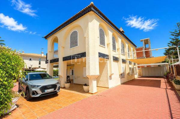 Casa o chalet independiente en Avenida las Palmeras, La Zenia, Orihuela photo 4