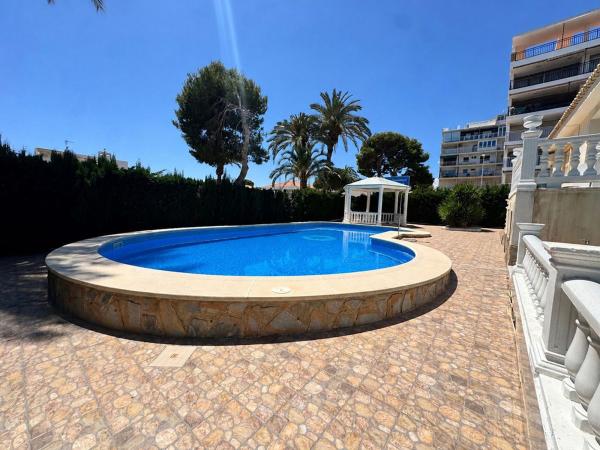 Casa o chalet independiente en Carmen-la Zenia, La Zenia, Orihuela thumbnail 1