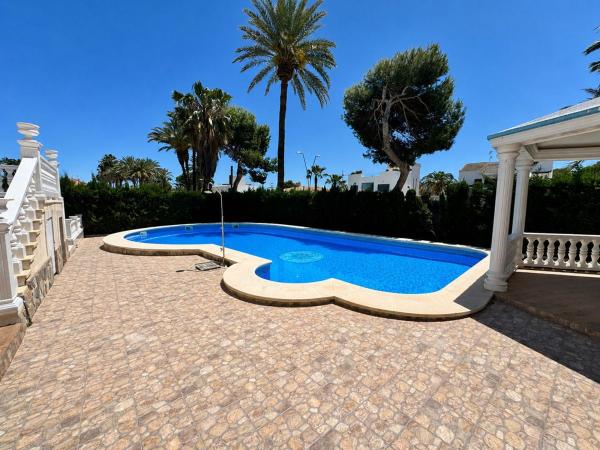 Casa o chalet independiente en Carmen-la Zenia, La Zenia, Orihuela thumbnail 2