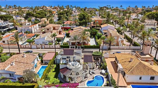 Casa o chalet independiente en Calle Estribor, Cabo Roig, Orihuela thumbnail 1