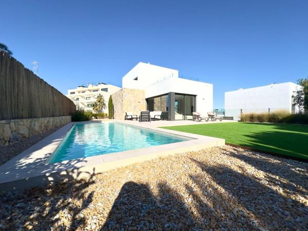 Casa o chalet independiente en Calle Benamor, 2, Las Colinas Golf, Orihuela photo 1