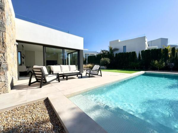 Chalet pareado en ciudad, Orihuela Ciudad, Orihuela thumbnail 2