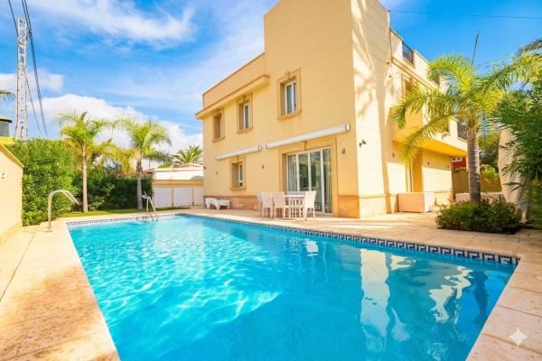 Casa o chalet independiente en Cabo Roig, Orihuela photo 1