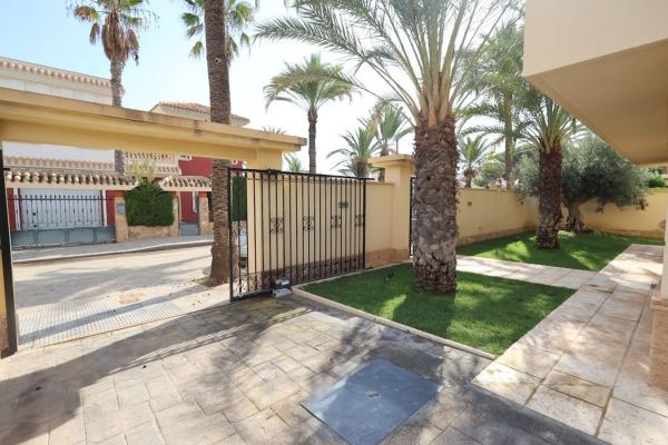 Casa o chalet independiente en Cabo Roig, Orihuela photo 4