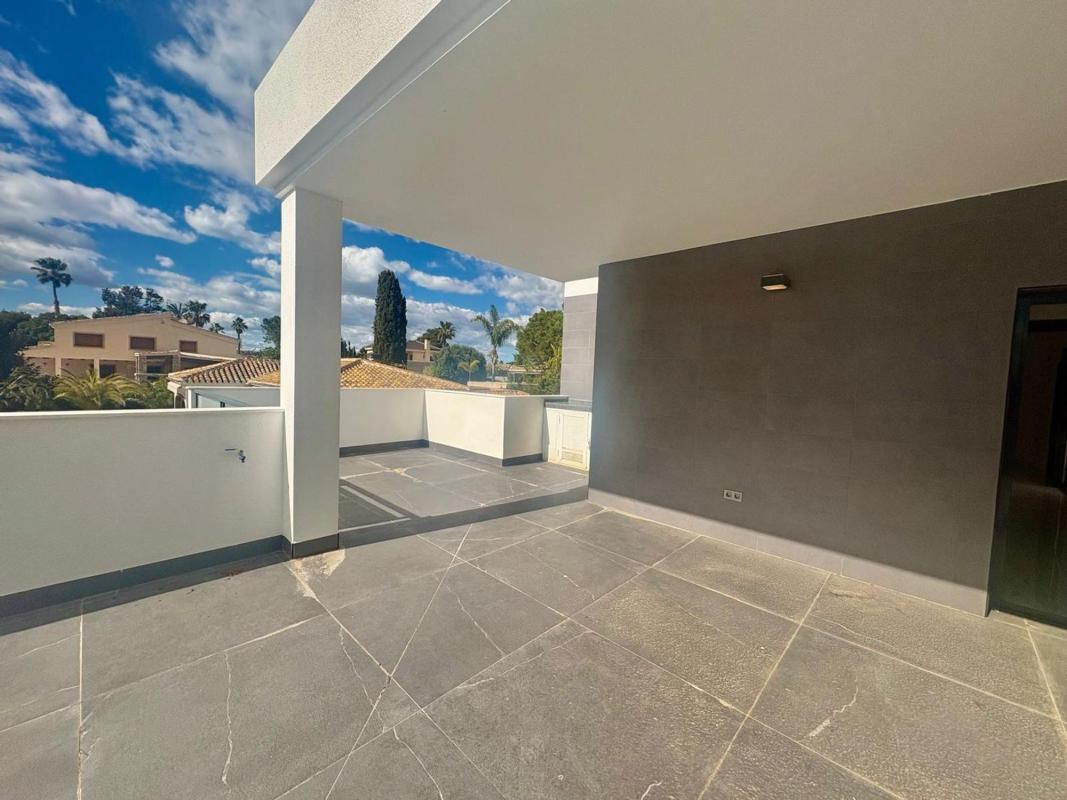 Properties for sale and rent in Spain photo 4