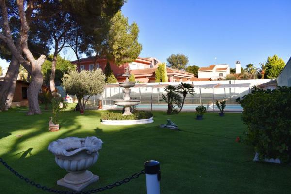 Casa o chalet independiente en Campoamor, Orihuela thumbnail 1