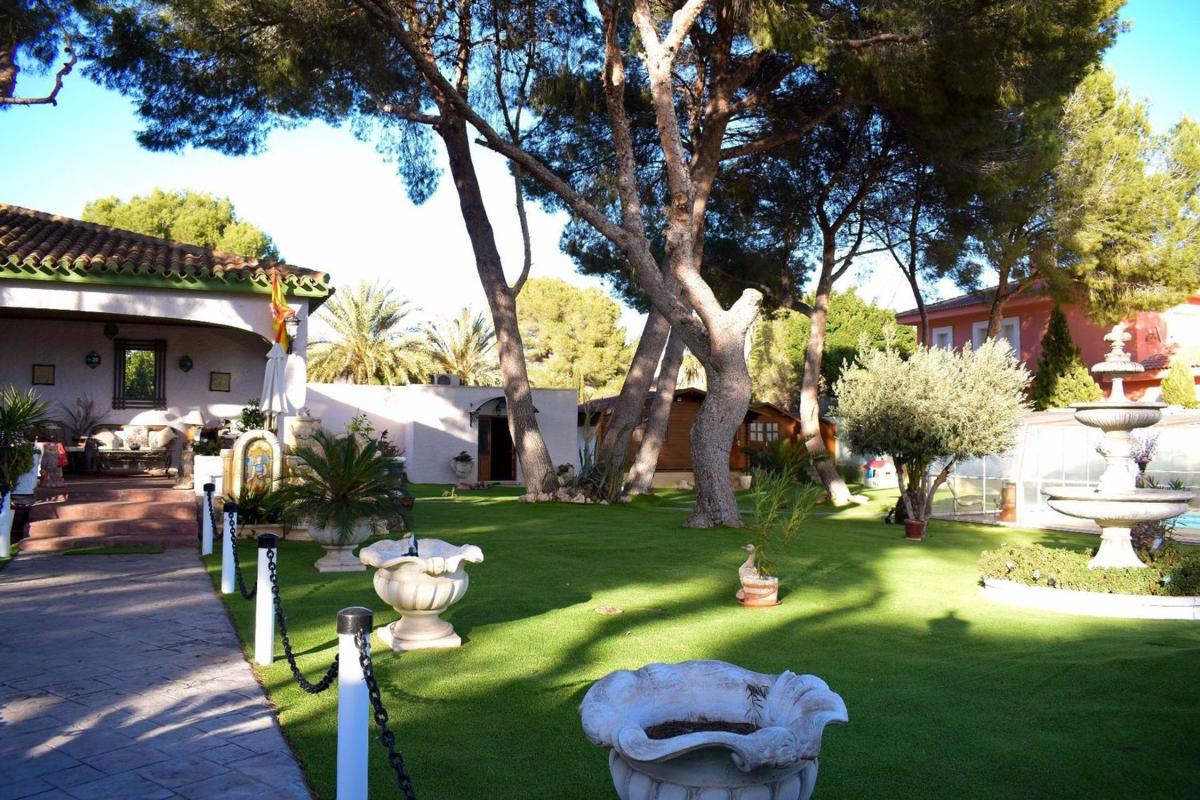 Properties for sale and rent in Spain photo 3