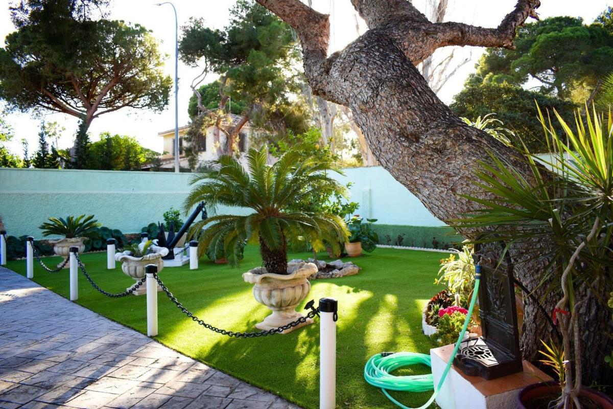 Properties for sale and rent in Spain photo 5