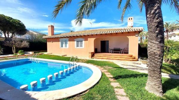 Casa o chalet independiente en Cabo Roig, Orihuela photo 1