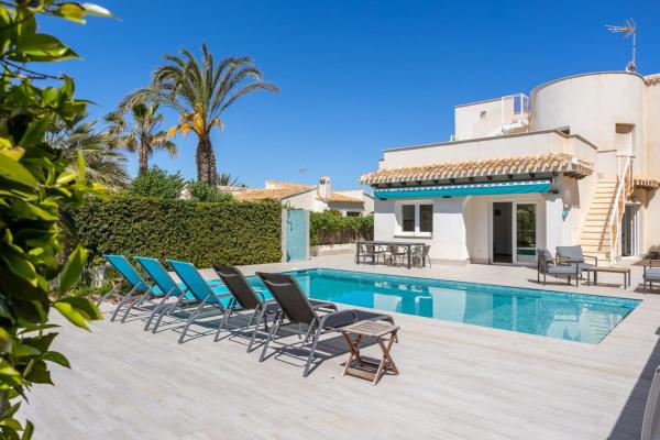 Chalet wolnostojący na sprzedaż w Casa o chalet en Calle Violetas, 25, La Zenia, Orihuela, Orihuela photo 1