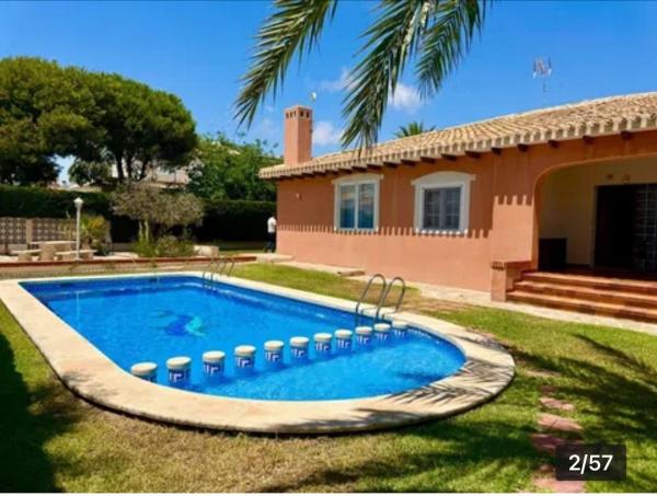 Casa o chalet independiente en Calle Carriles, 7, Cabo Roig, Orihuela thumbnail 1