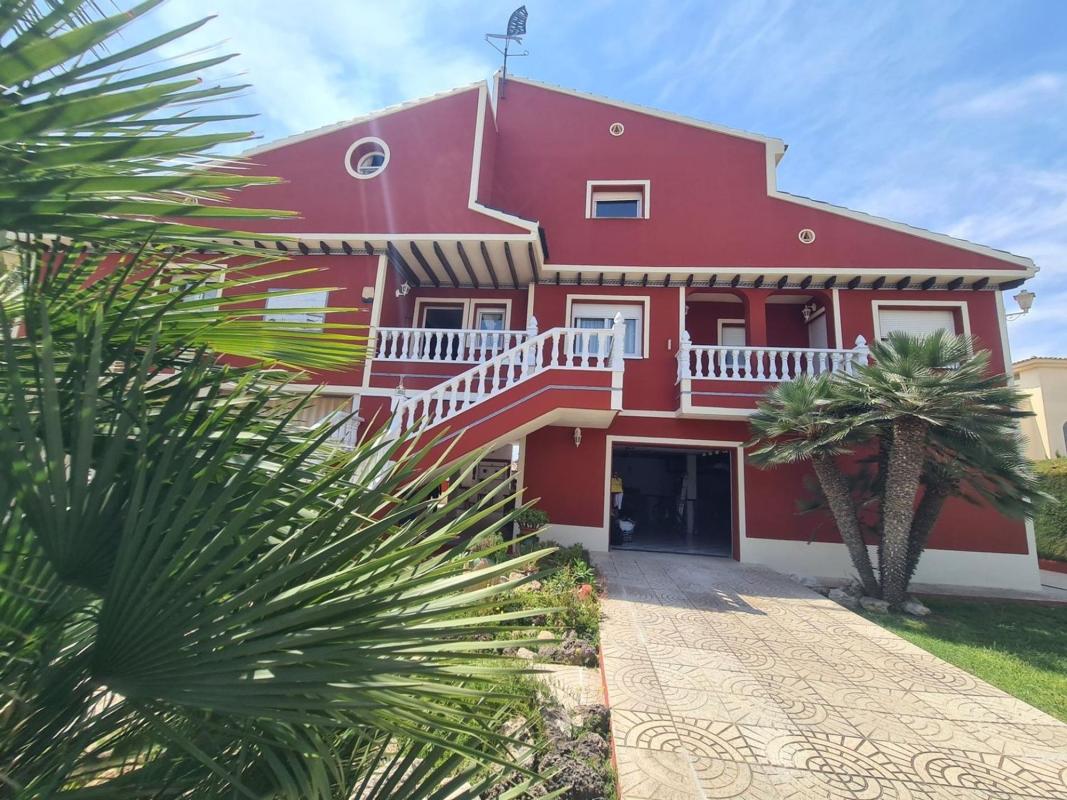 Properties for sale and rent in Spain photo 2