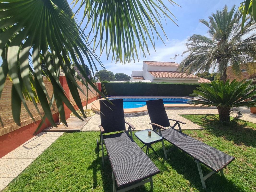 Properties for sale and rent in Spain photo 3