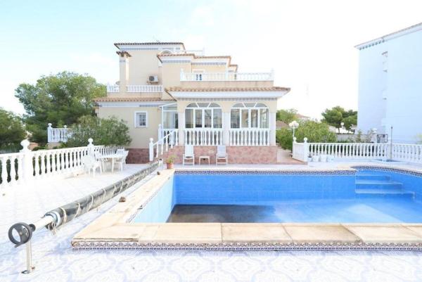 Chalet pareado en Calle San Juan de la Cruz, Campoamor, Orihuela photo 1