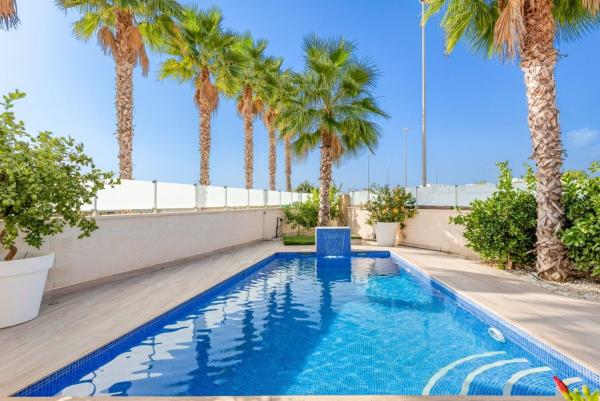 Casa o chalet independiente en Calle Cabo de Peñas, 5, Lomas de Cabo Roig, Orihuela photo 4