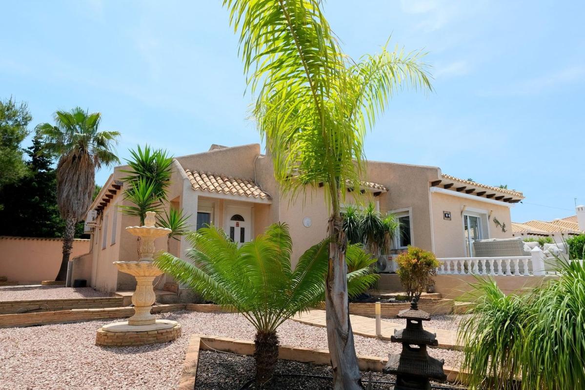 Venta de chalet independiente en Casa o chalet en Cabo Roig, Orihuela, Orihuela
photo 2